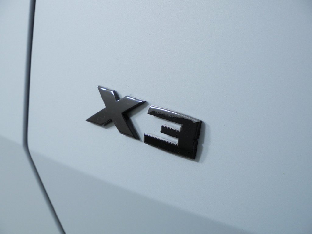 New 2026 Brooklyn Grey Metallic BMW M50 xDrive image 13