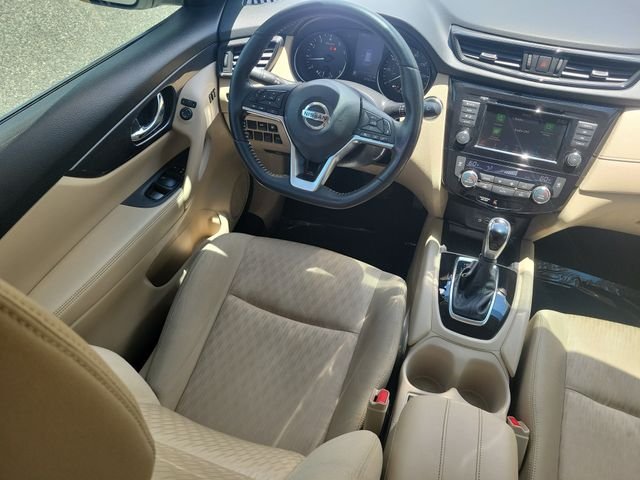 Used 2018 White Nissan SV image 13