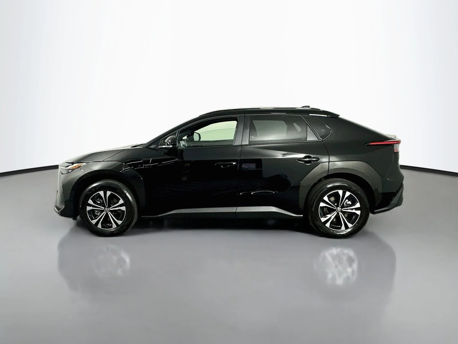 Used 2025 Black Toyota XLE image 4