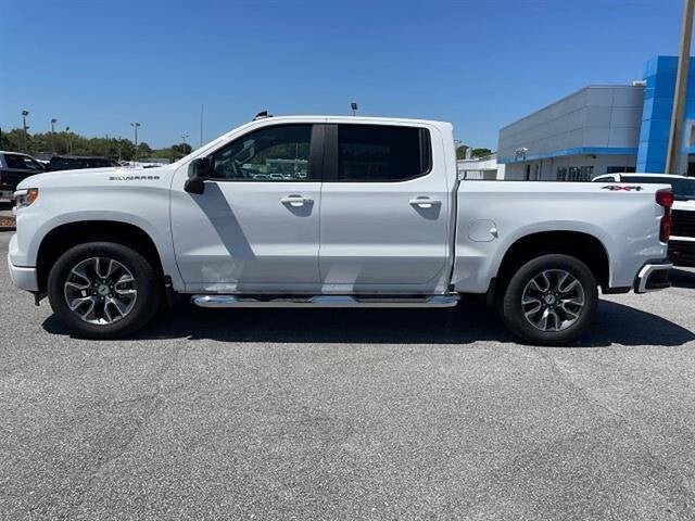Used 2025 Summit White Chevrolet RST image 29