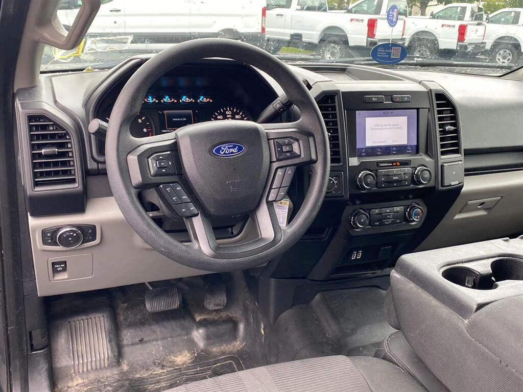 Used 2020 Magnetic Ford XL image 2