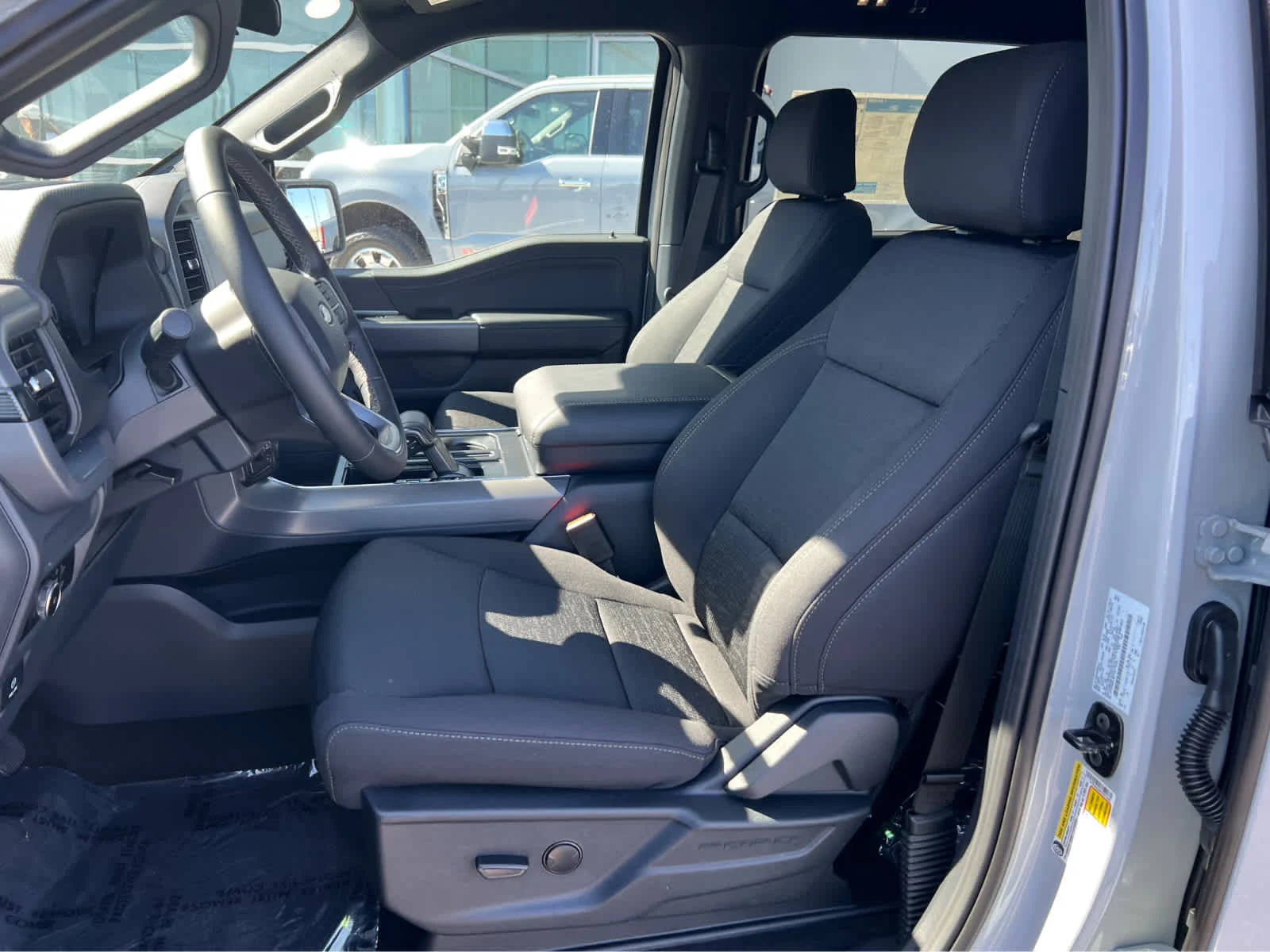 New 2026 Avalanche Ford XLT image 28