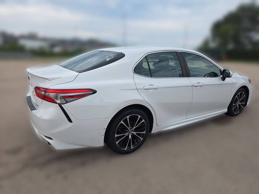 Used 2018 Super White Toyota SE image 8