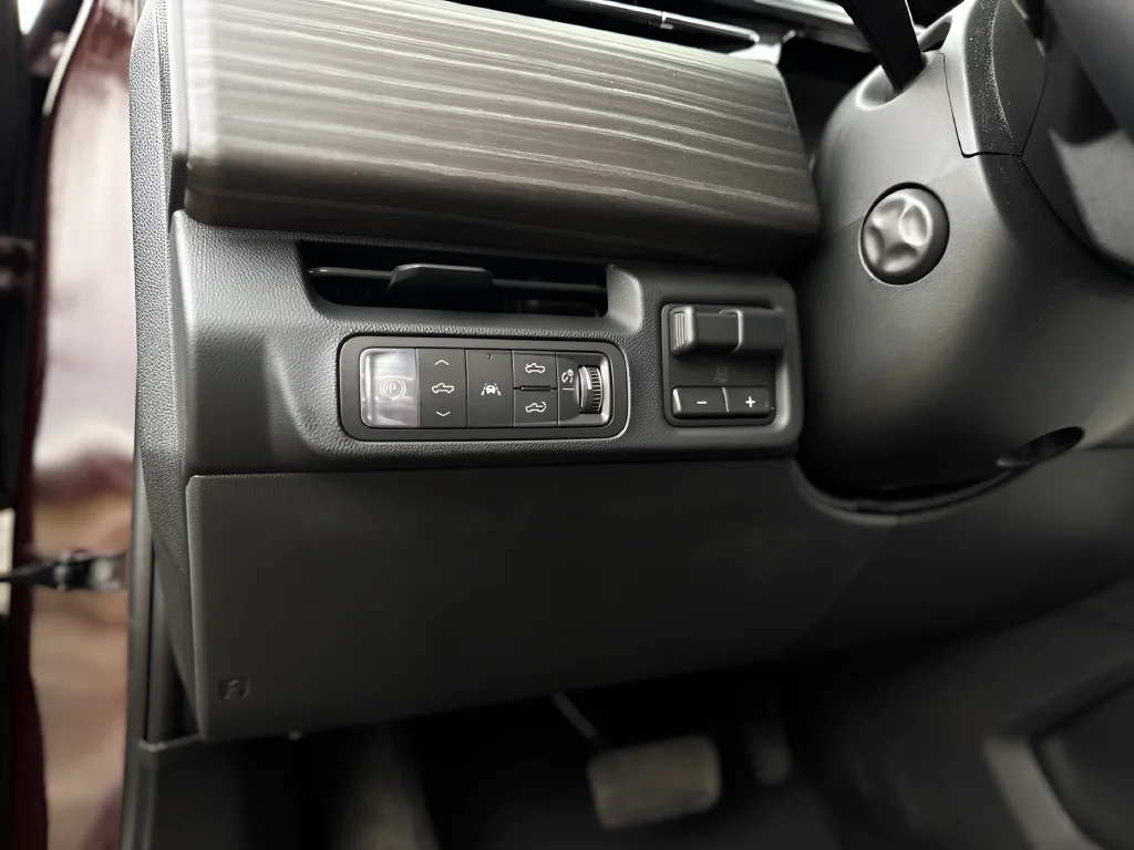 2025 GMC Sierra EV Denali - Photo 15