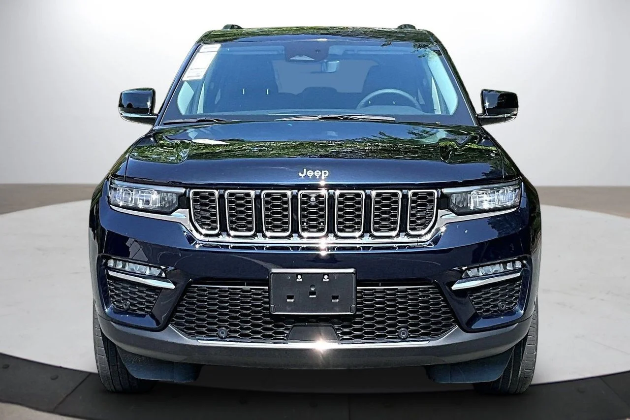 Used 2023 Black Jeep Limited image 3
