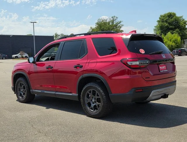 2025 Honda Pilot TrailSport - Photo 3