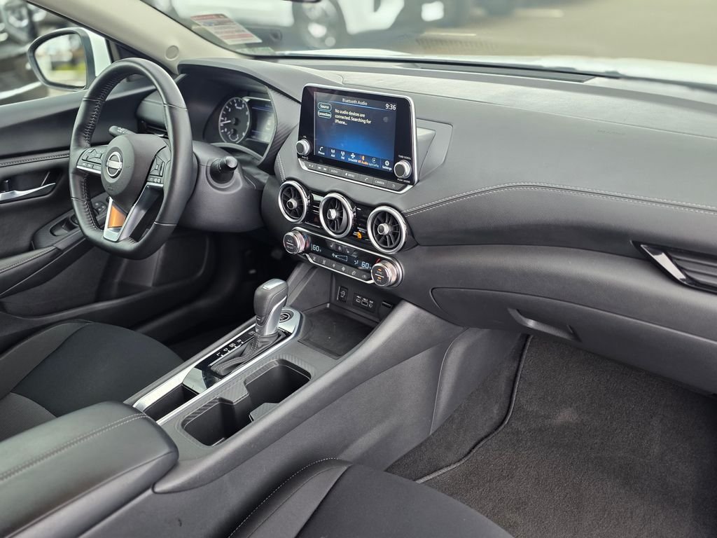 2025 Nissan Sentra SV - Photo 9