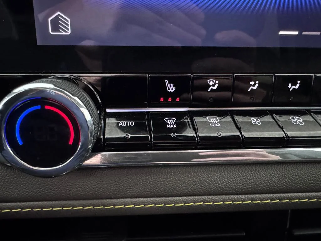 2024 Chevrolet Colorado ZR2 - Photo 23