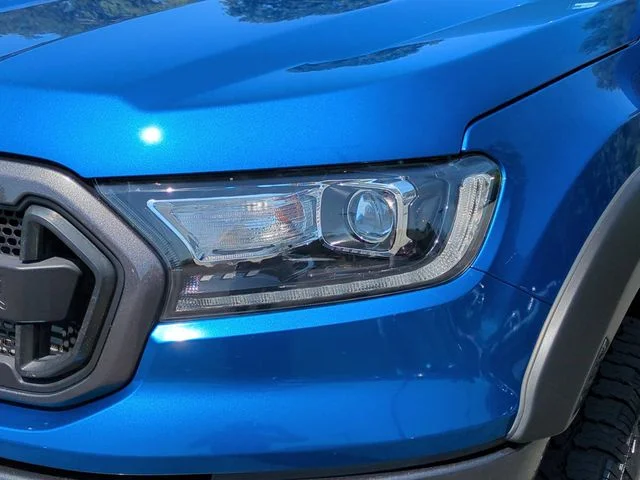 Used 2019 Blue Ford Lariat image 9