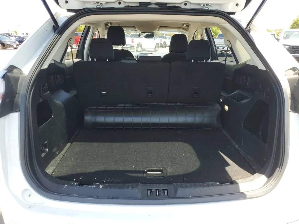 Used 2020 White Ford SE image 30
