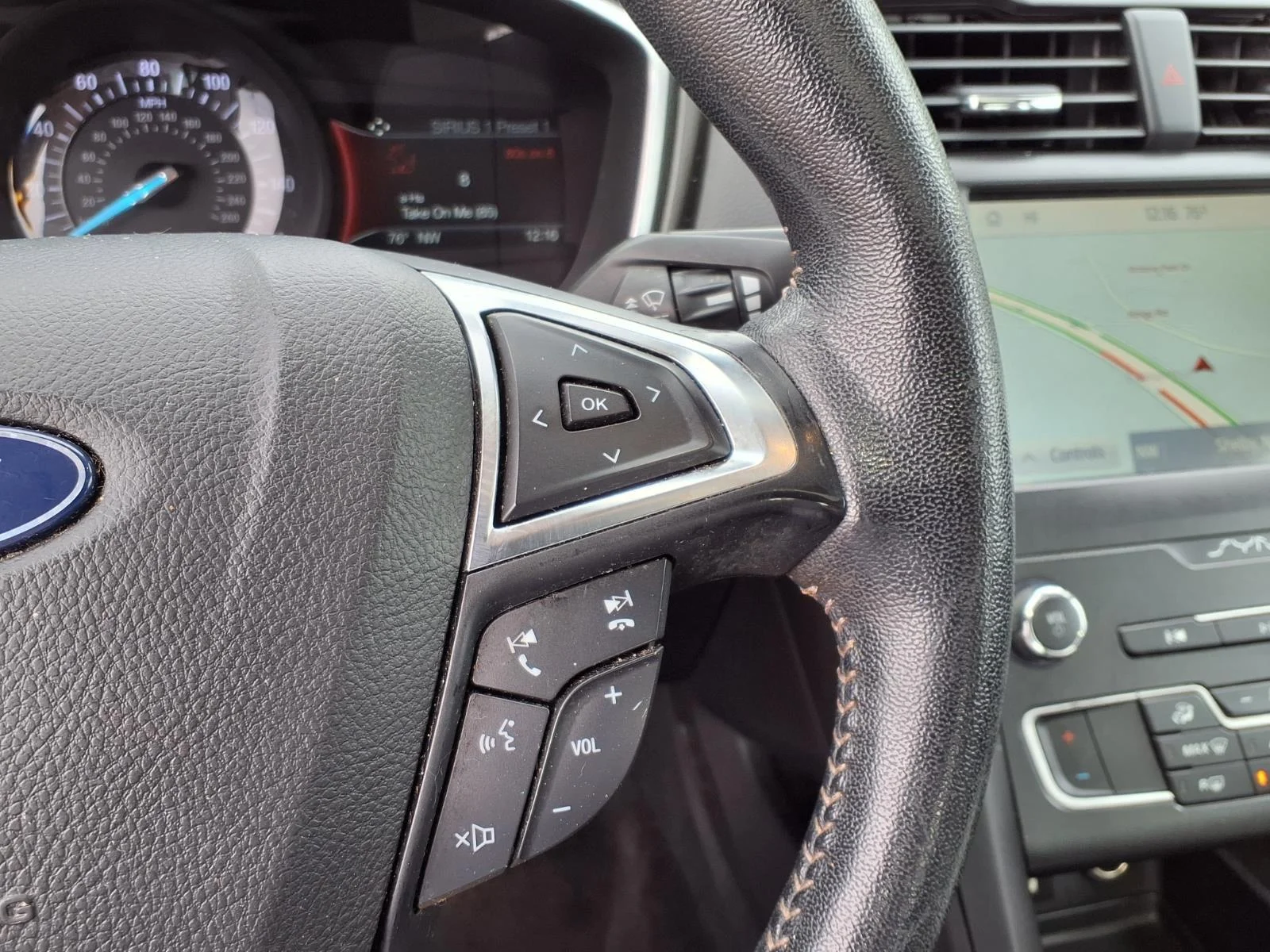 Used 2020 Magnetic Metallic Ford SE image 27