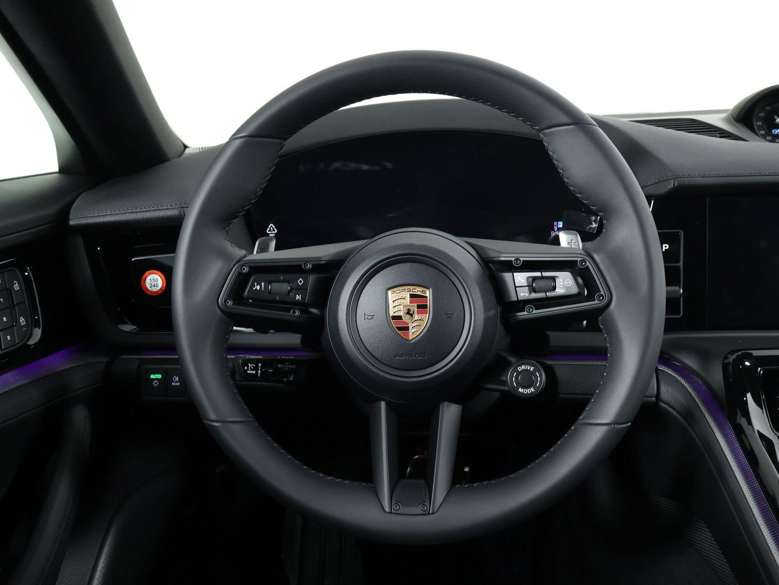 2026 Porsche Panamera 4 E-Hybrid - Photo 12