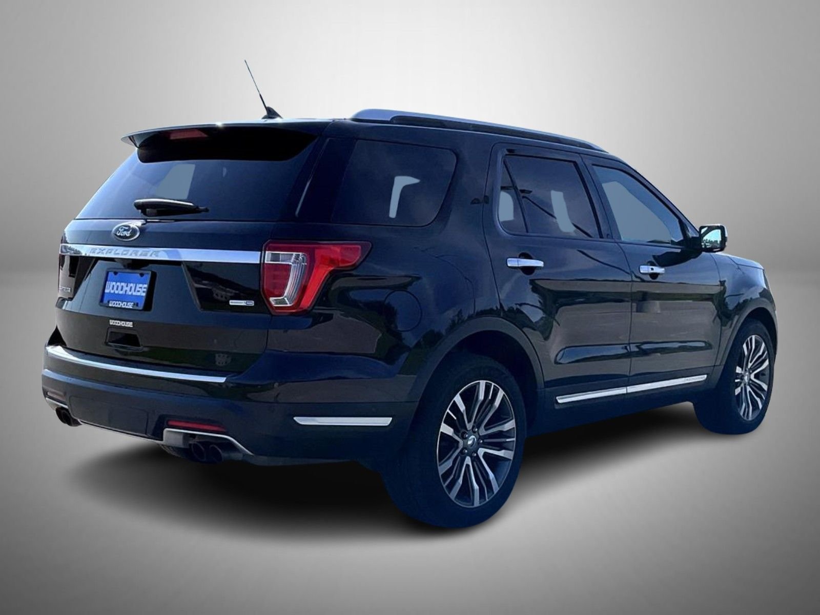 Used 2018 Black Ford Platinum image 5