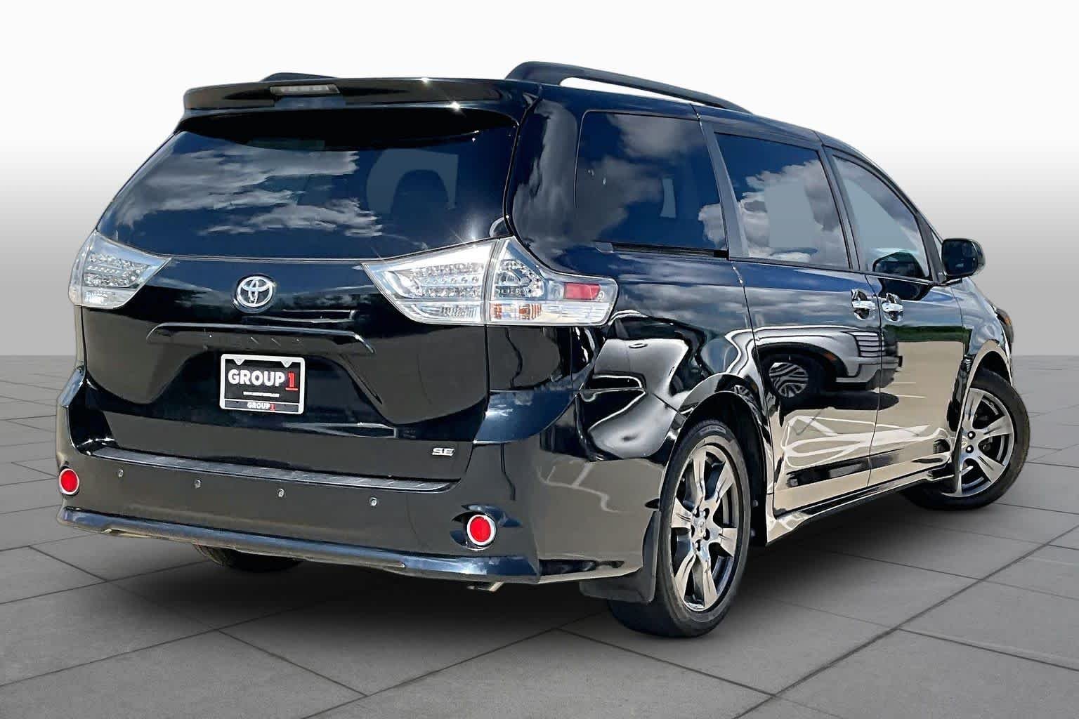 Used 2017 Midnight Black Metallic Toyota SE image 13