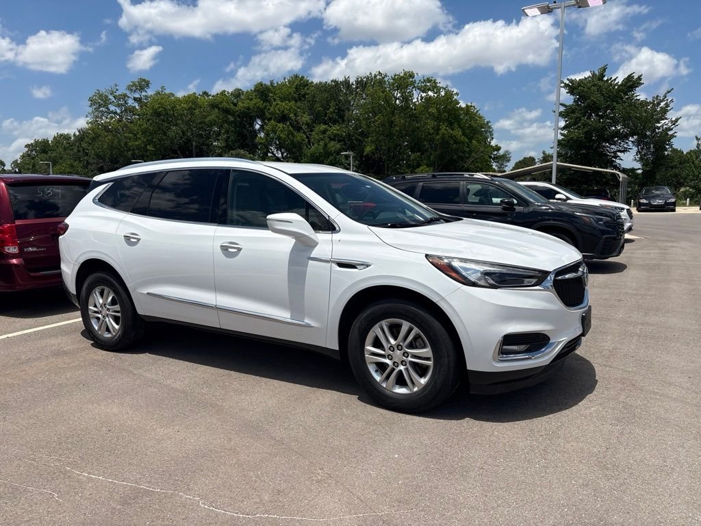 Used 2019 White Buick Essence image 1