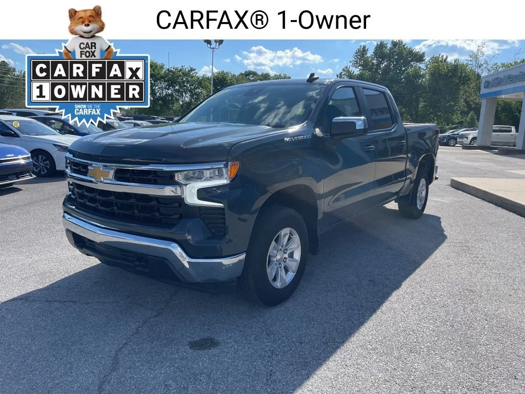 Used 2025 Cypress Gray Chevrolet LT image 3