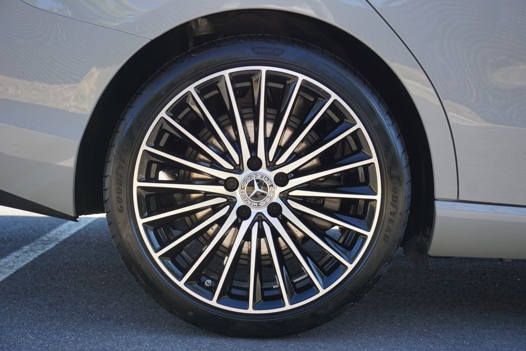 Used 2026 MANUFAKTUR Alpine Gray Mercedes-Benz C 300 image 16