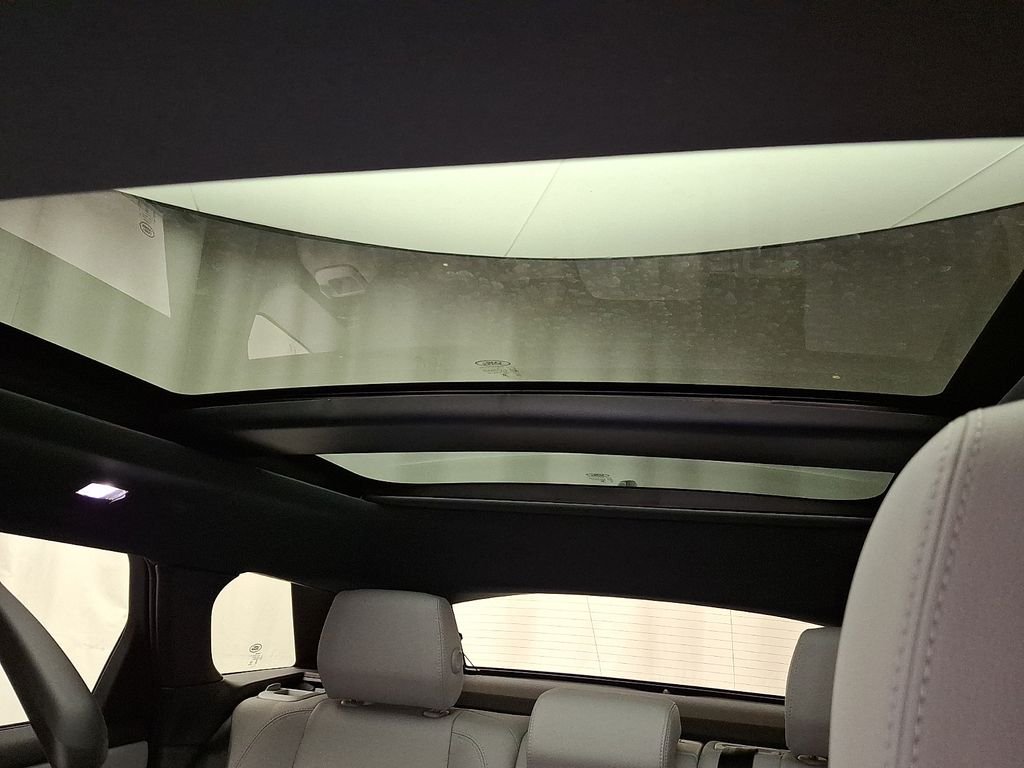 New 2026 Santorini Black Land Rover S image 11
