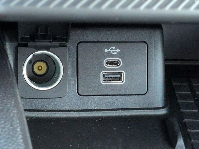 Used 2025 Blue Ford Outer Banks image 22