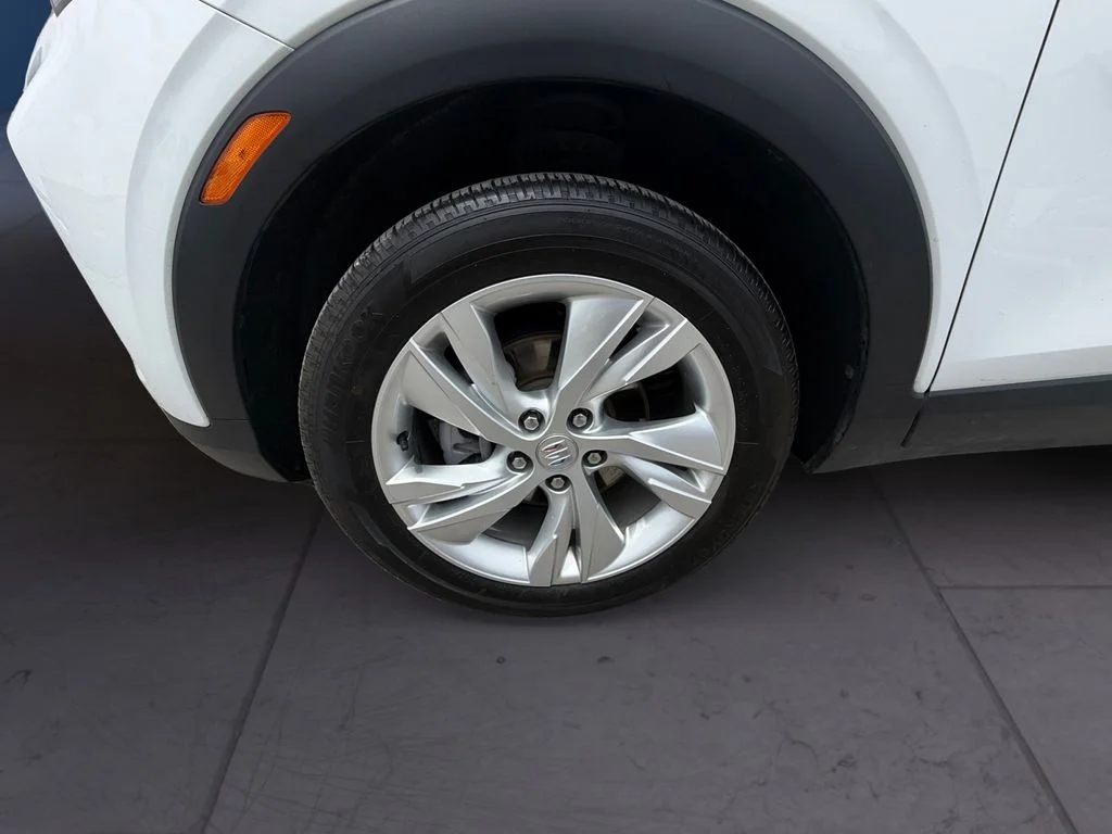 Used 2025 White Buick Preferred image 9