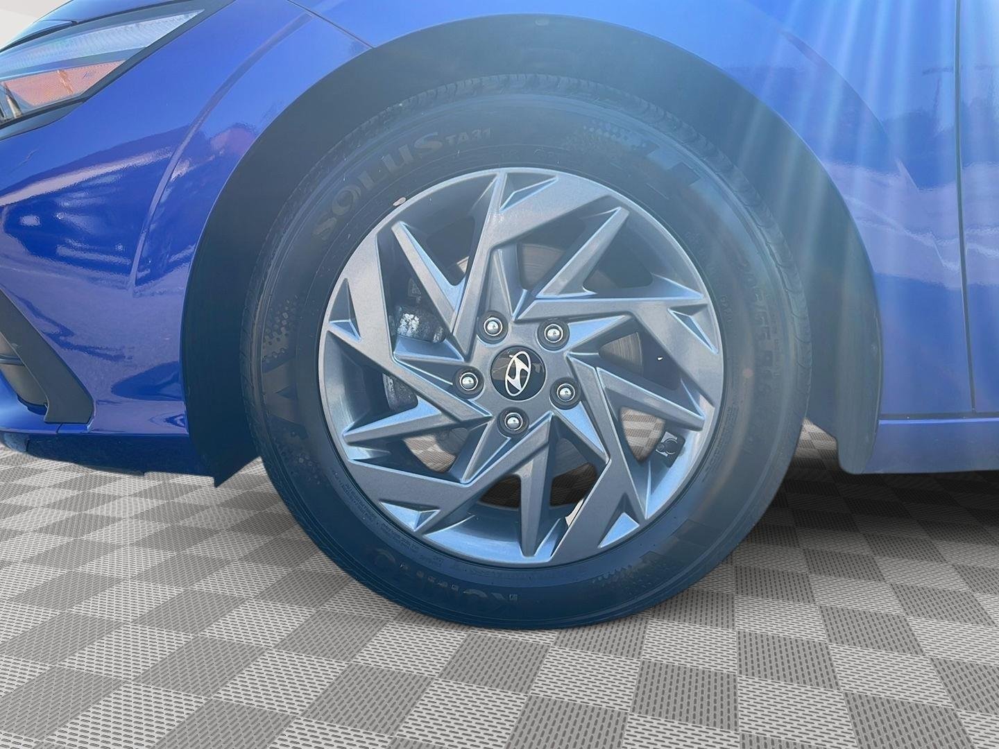 2024 Hyundai Elantra SEL - Photo 9