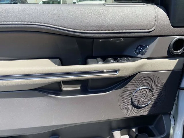 Used 2020 Star White Ford XLT image 22