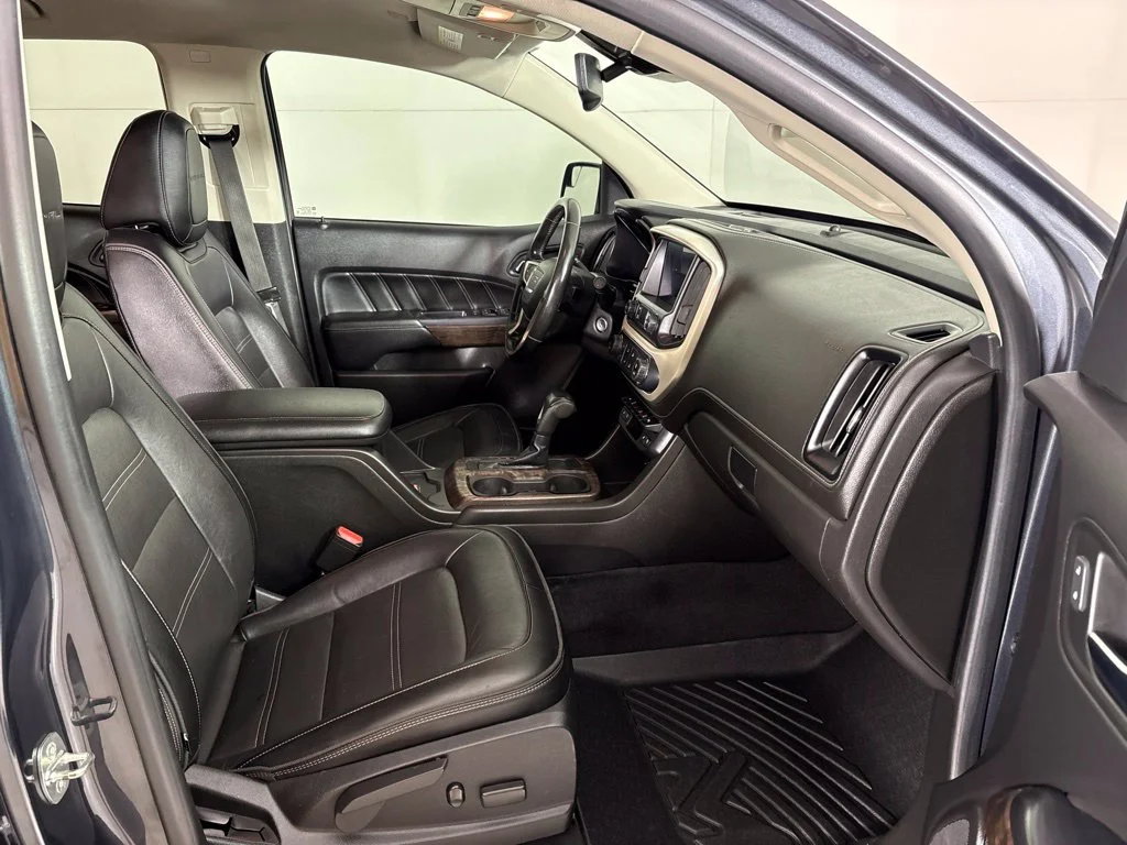 Used 2021 Green GMC Denali image 16