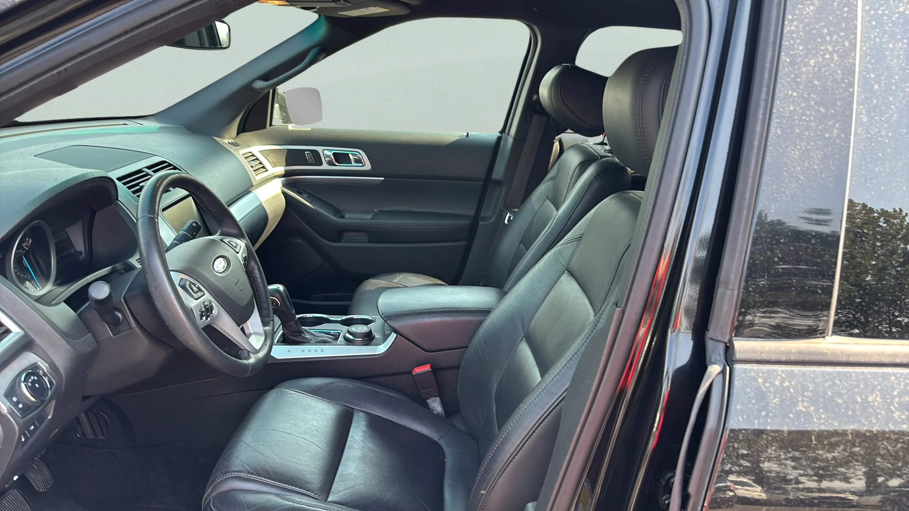 Used 2015 Black Ford XLT 4WD image 10