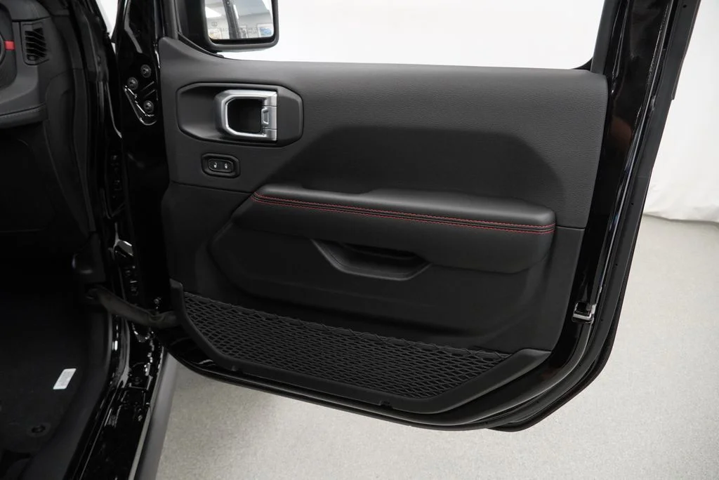 New 2026 Black Clear-Coat Exterior Paint Jeep Rubicon image 33
