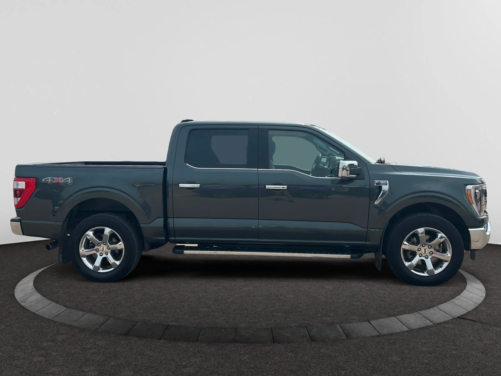 Used 2021  Ford LARIAT SuperCrew   EcoBoost™ image 6