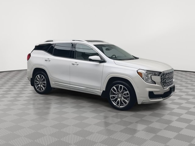 Used 2024 White Frost Tricoat GMC Denali image 45