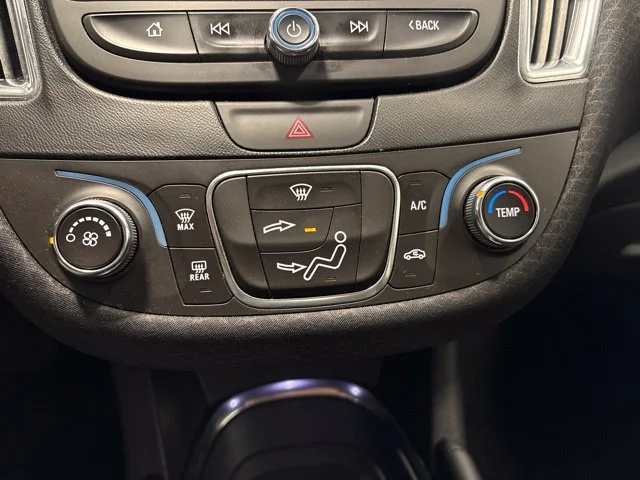 Used 2017 SILVER ICE METALLIC Chevrolet LT image 20