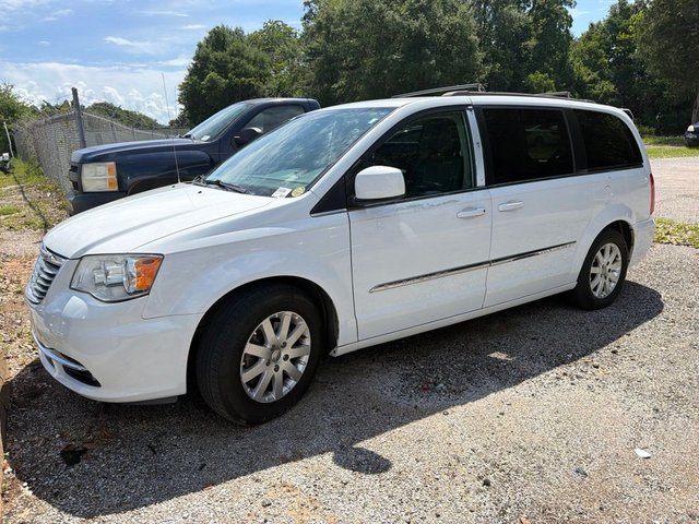 2016 Chrysler Town & Country Touring
