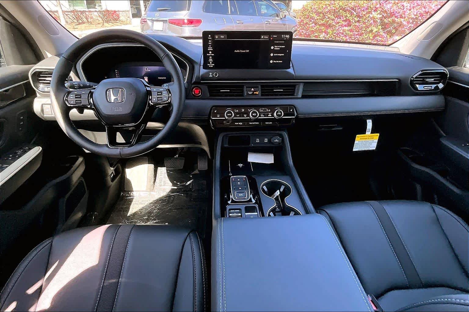 View vehicle photo 5