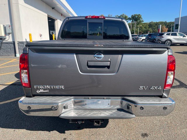 Used 2017 Gray Nissan SV image 4
