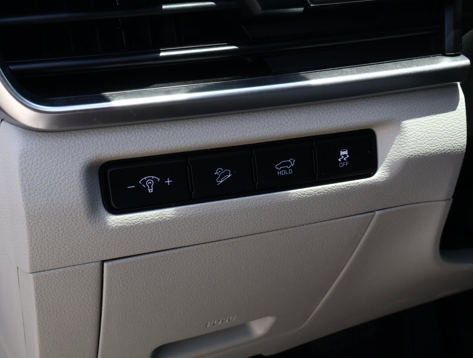 2025 Kia Telluride S - Photo 22