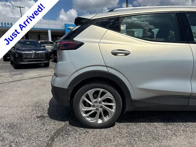 Used 2023 Silver Chevrolet LT image 10