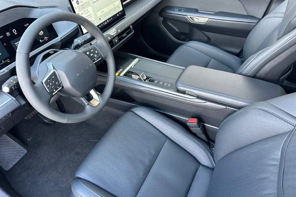 2026 Lexus ES Hybrid 350h Premium AWD - Photo 10