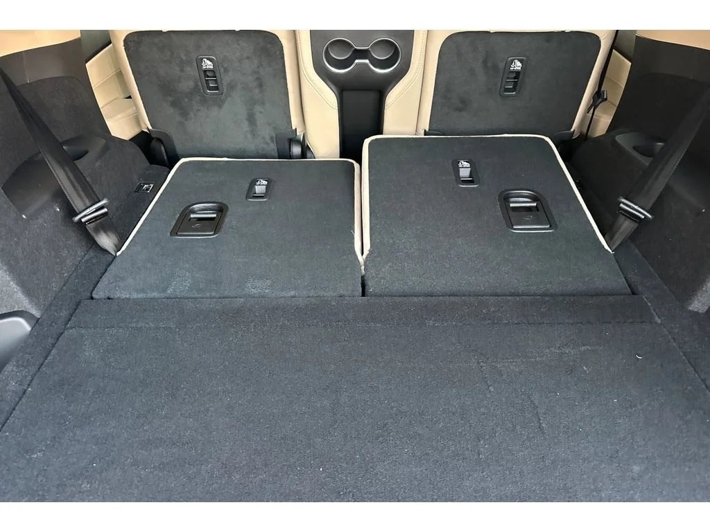 New 2026 Platinum White Pearl Acura SH-AWD image 13