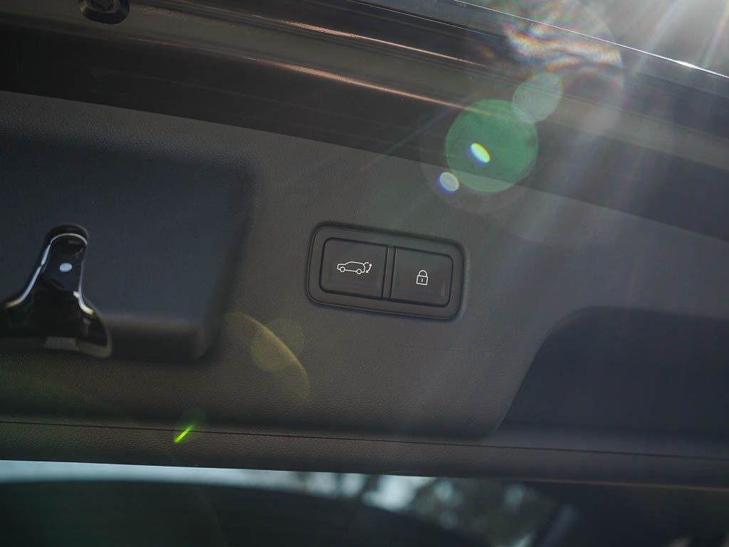New 2026 Titan Green Hyundai SEL Premium 8P AWD image 35