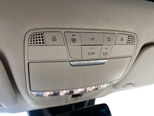 Certified Used 2022 Black Mercedes-Benz GLC 300 image 34