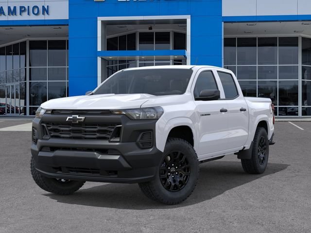 New 2026 Summit White Chevrolet WT image 6