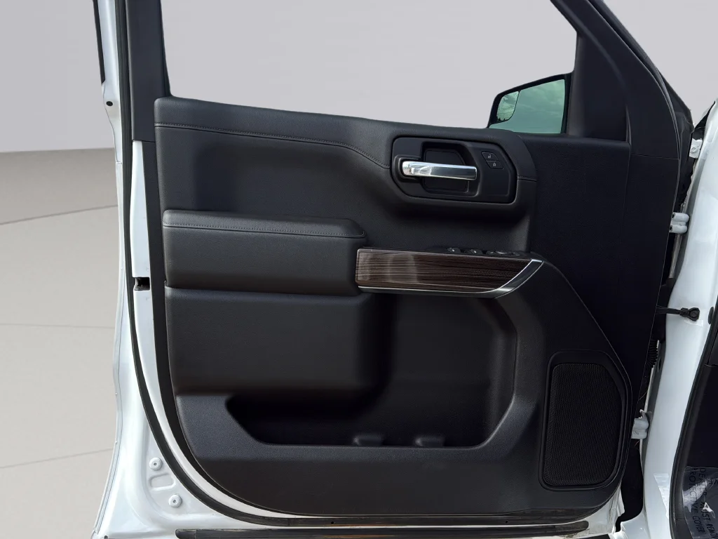 Used 2019 White Chevrolet LT Trail Boss image 25