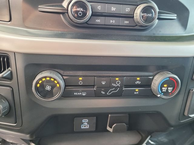 Used 2023 Gray Ford XLT image 24