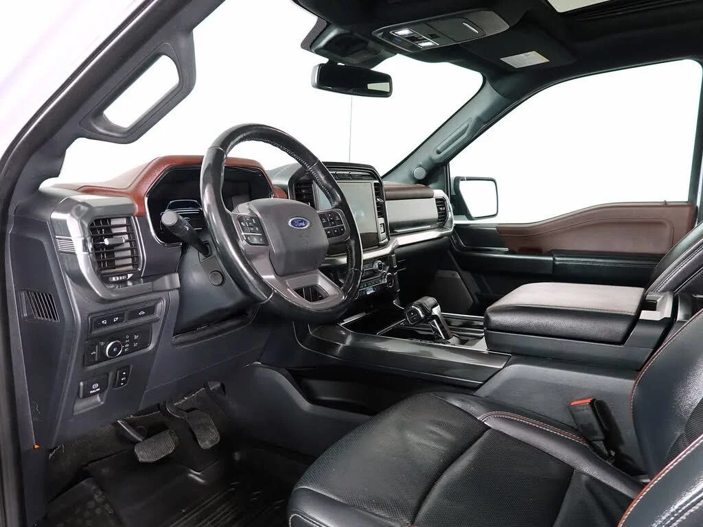 Used 2021 White Ford Lariat image 9
