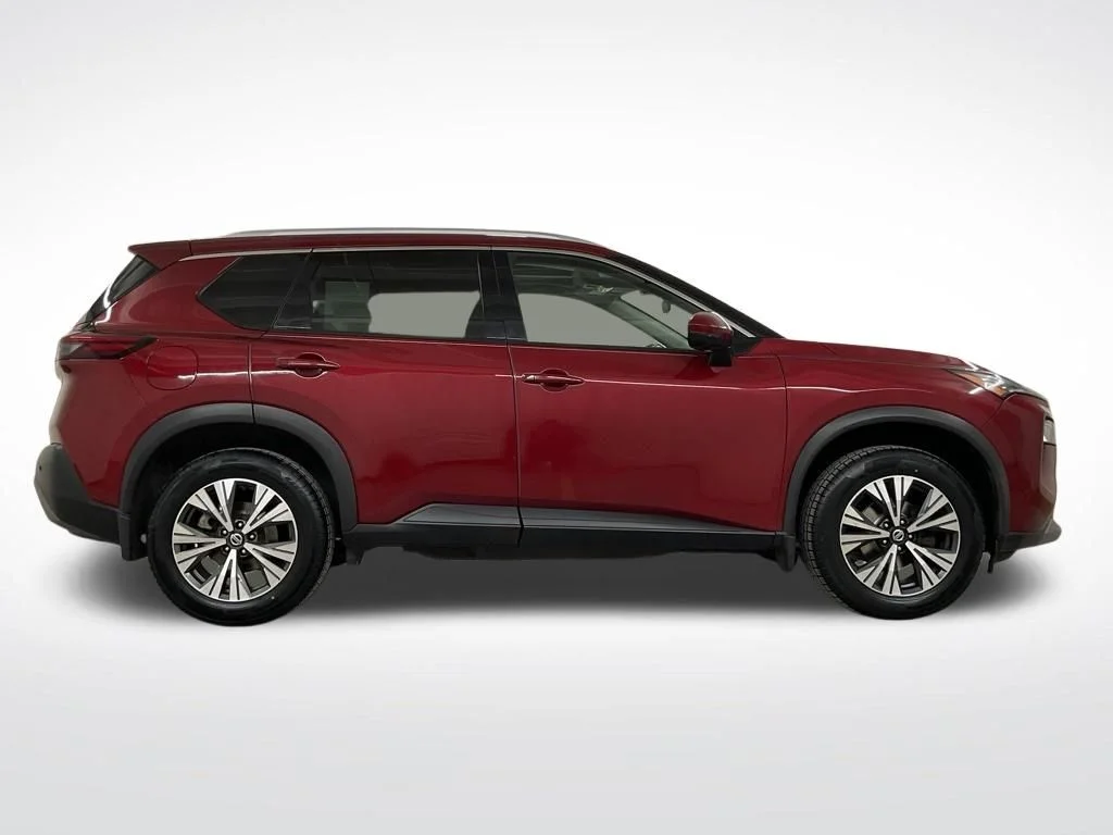 Used 2021 Scarlet Nissan SV image 29