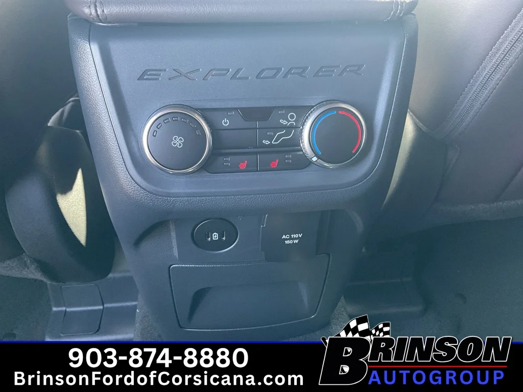 New 2026 Star White Metallic Tri-Coat Ford Platinum™ image 9
