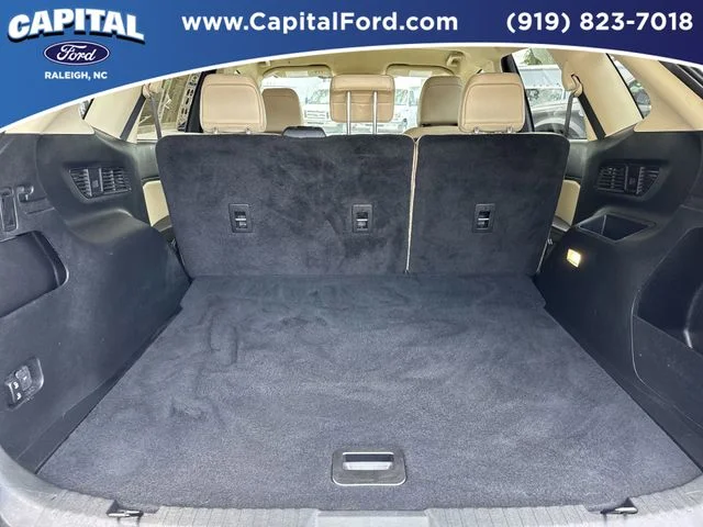 Used 2023 White Ford SEL image 16