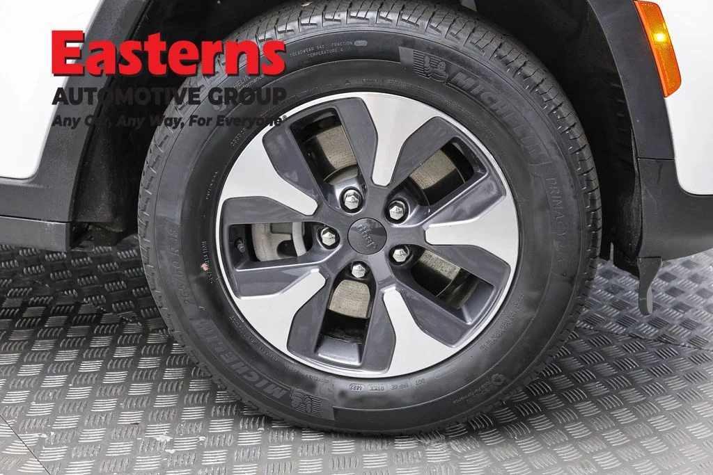 Used 2023 White Jeep 4xe image 34