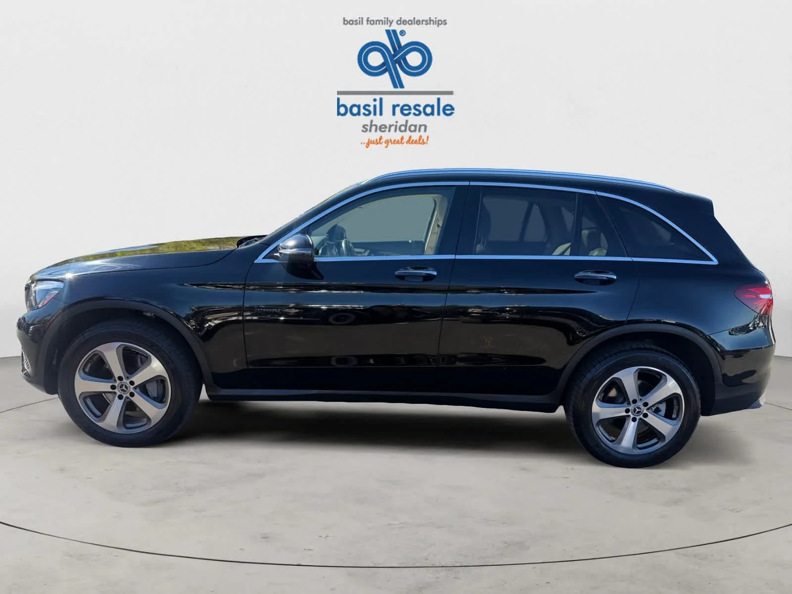 Used 2019 Black Mercedes-Benz GLC 300 image 3
